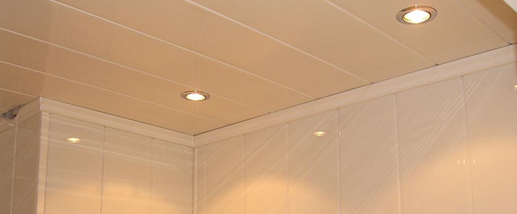 Faux plafond en PVC Ce qu il faut savoir Faux plafond net